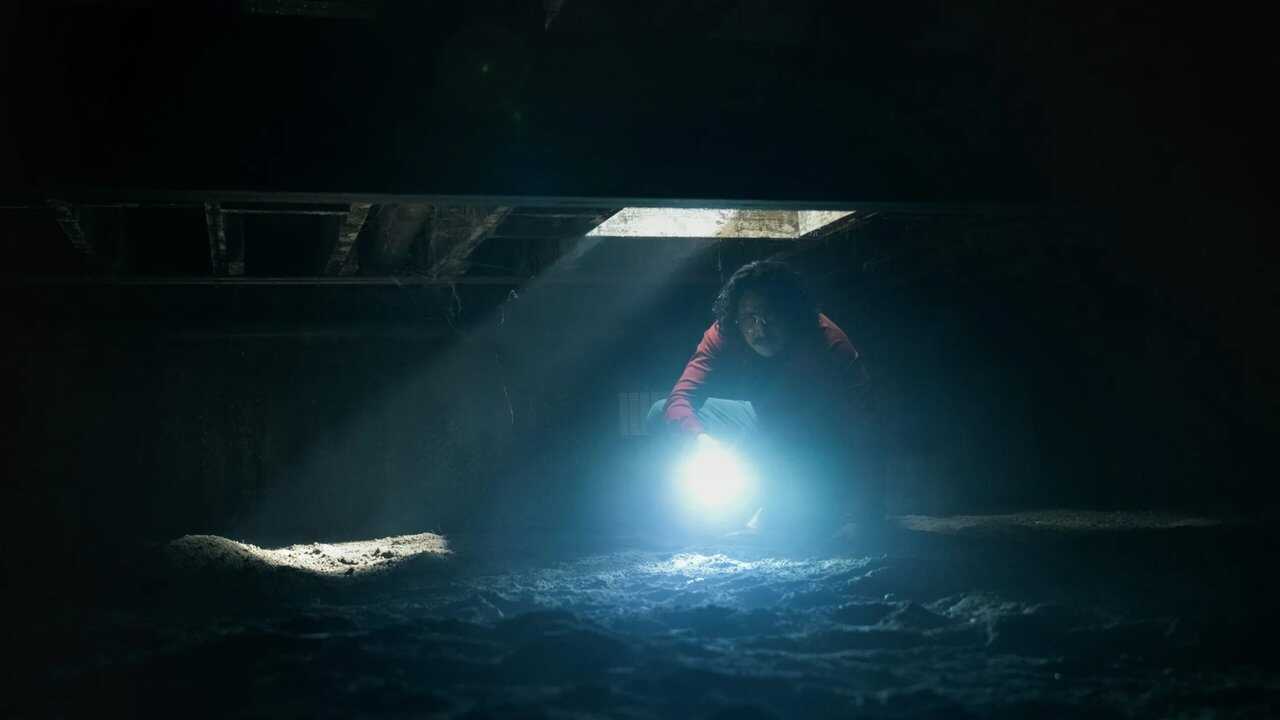 ES - Devil in Disguise: John Wayne Gacy (2025) (US) 3