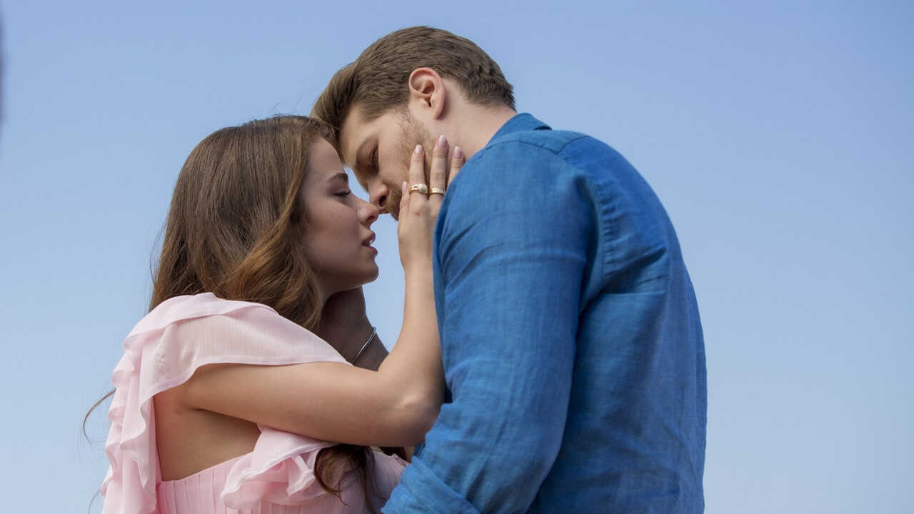 GR - Love and Hate (2022) (TR) 1