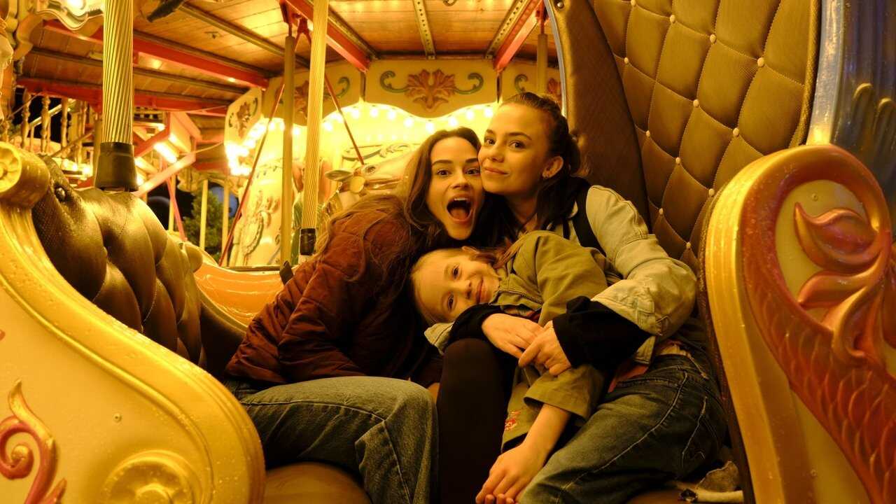 EX - Gülümse Kaderine / Osmehni se Svojoj Sreci (2022) 0