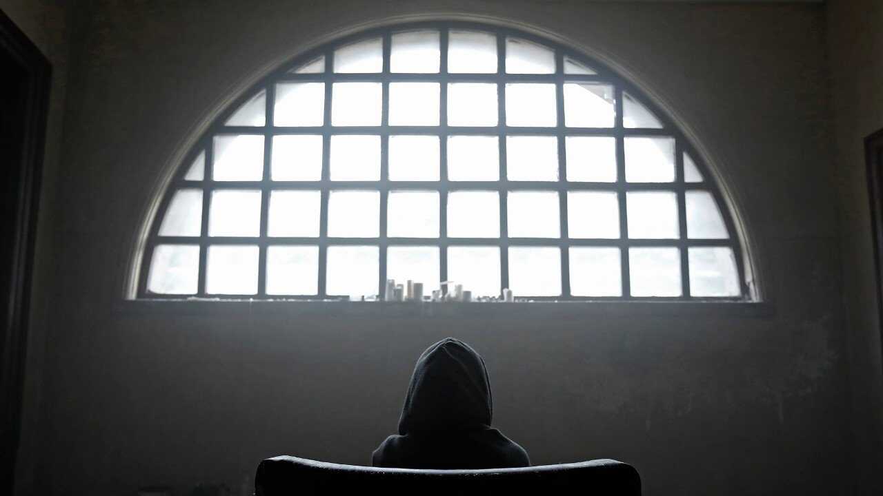 EN - Victim Number 8 (2018) 2