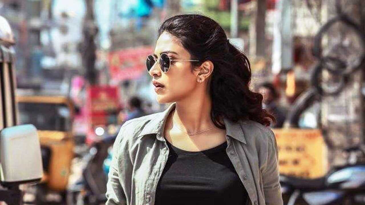 TM - Bhoomi Enna Suthuthey 4