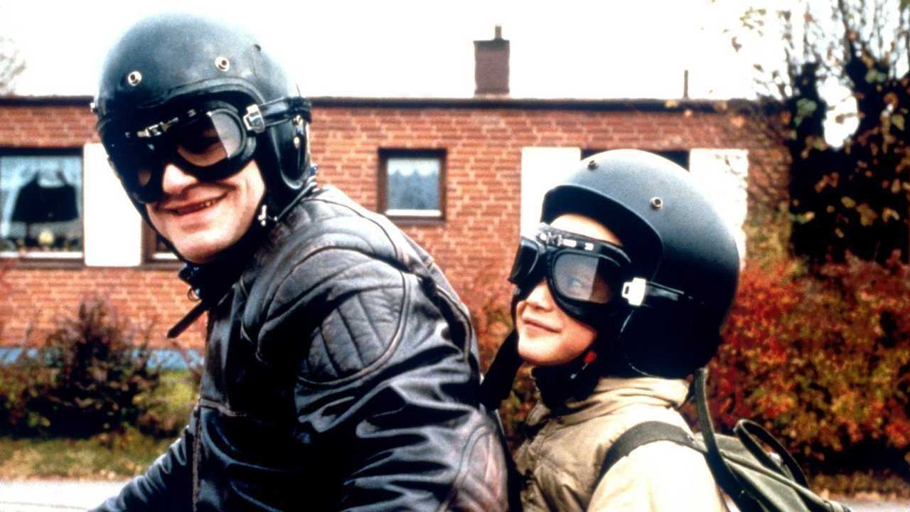 Tsatsiki, morsan och polisen (1999) 0