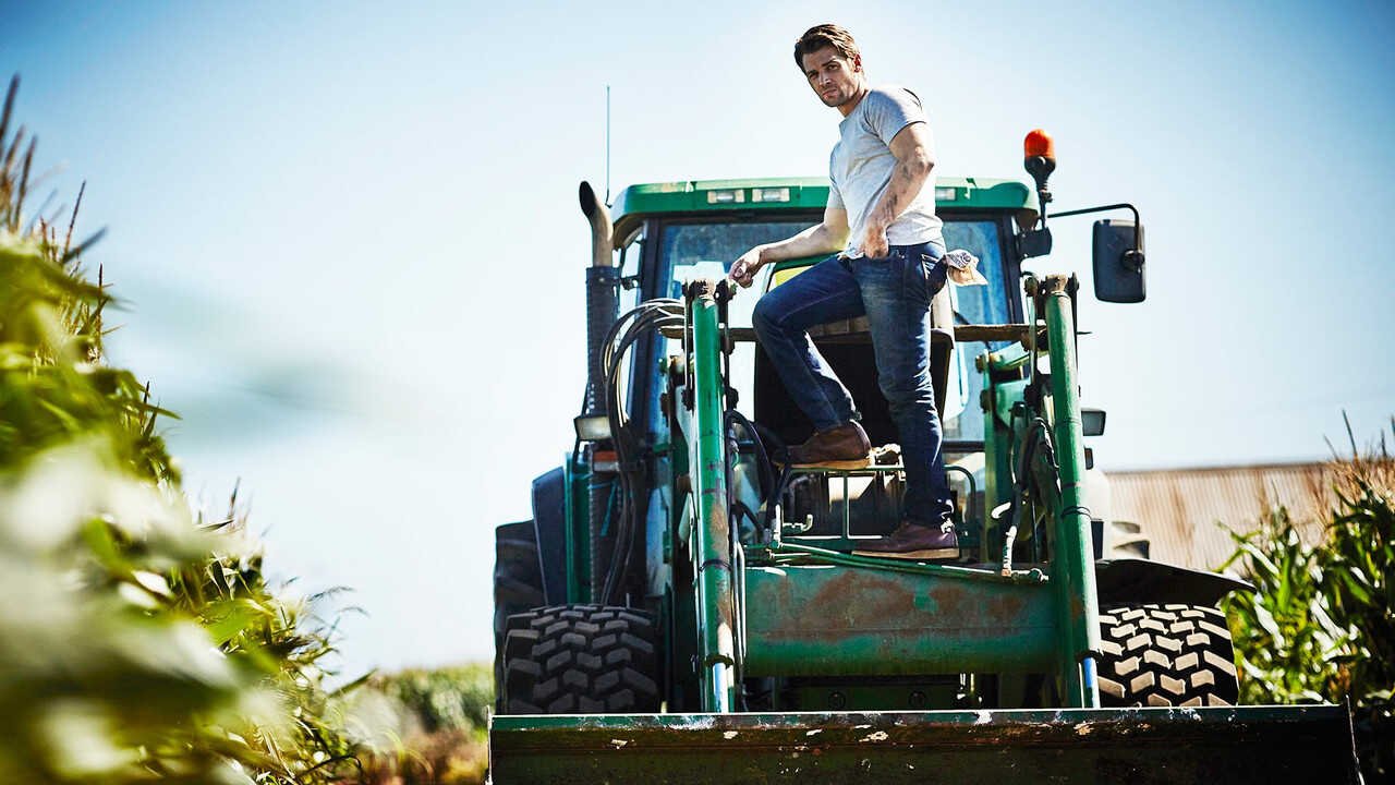 EX - Childhood's End (2015) 3