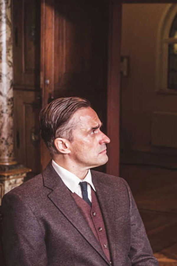 Godzina cienia (2022) 0