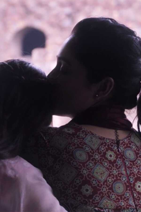 एक लड़की को देखा तोह ऐसा लगा (2019) 0
