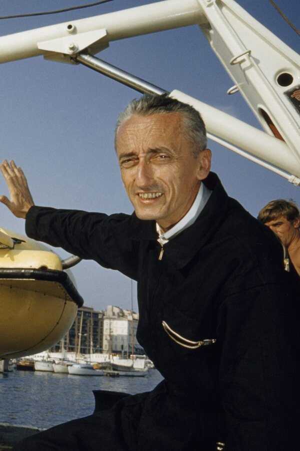 Becoming Cousteau (2021) 0