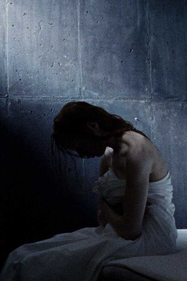 Splendid Isolation (2022) 0