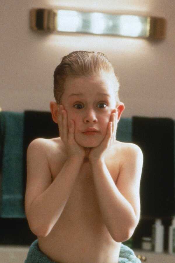 Ensam hemma (1990) 0