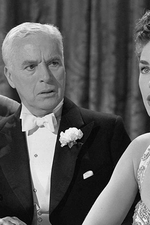 A King in New York (1957) 0