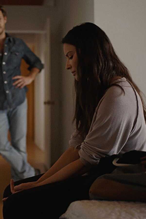Violet (2021) 0