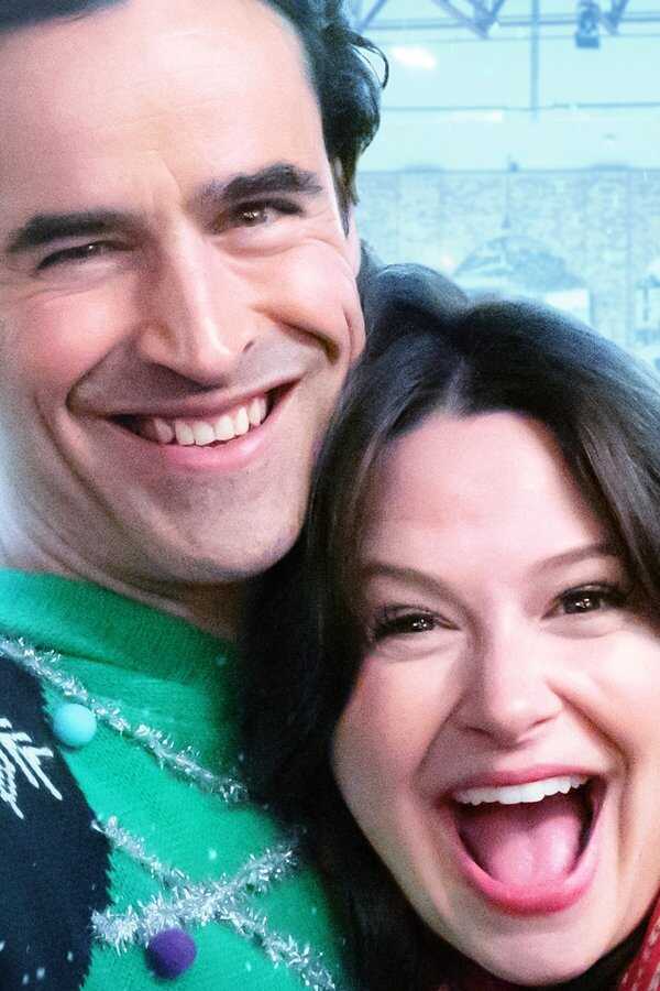 Merry Kiss Cam (2022) 0