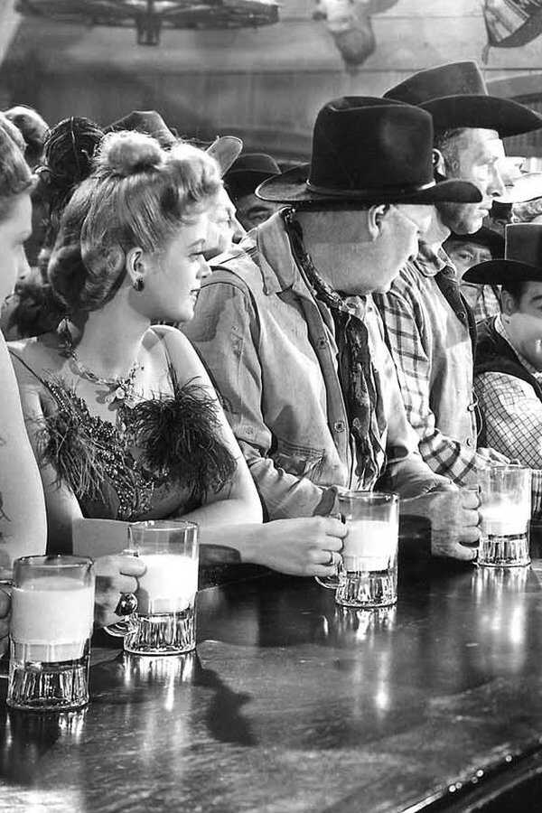 The Wistful Widow of Wagon Gap (1947) 0
