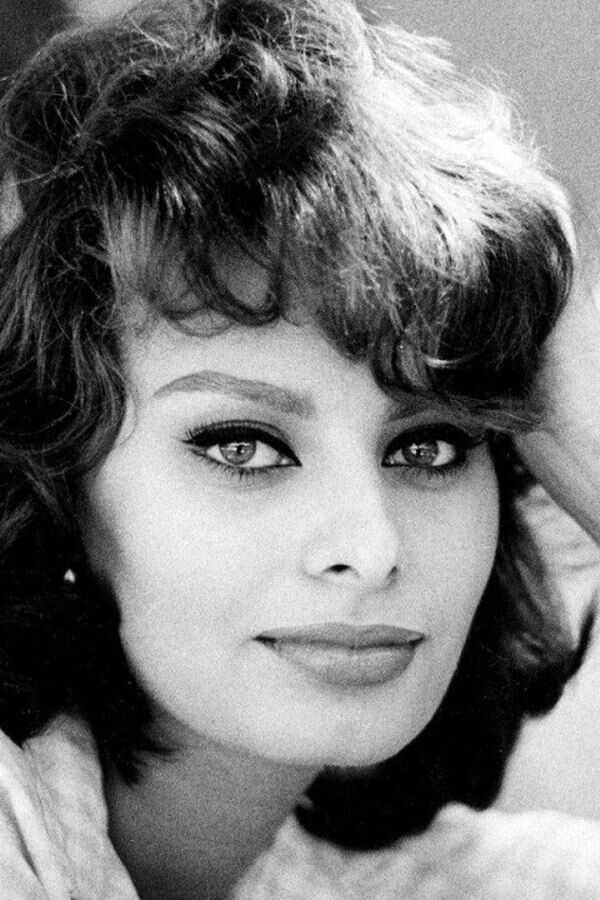 Sophia Loren, une destinée particulière (2019) 0