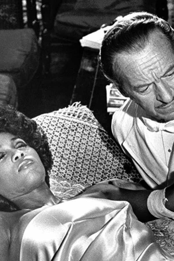 Vampira (1974) 0