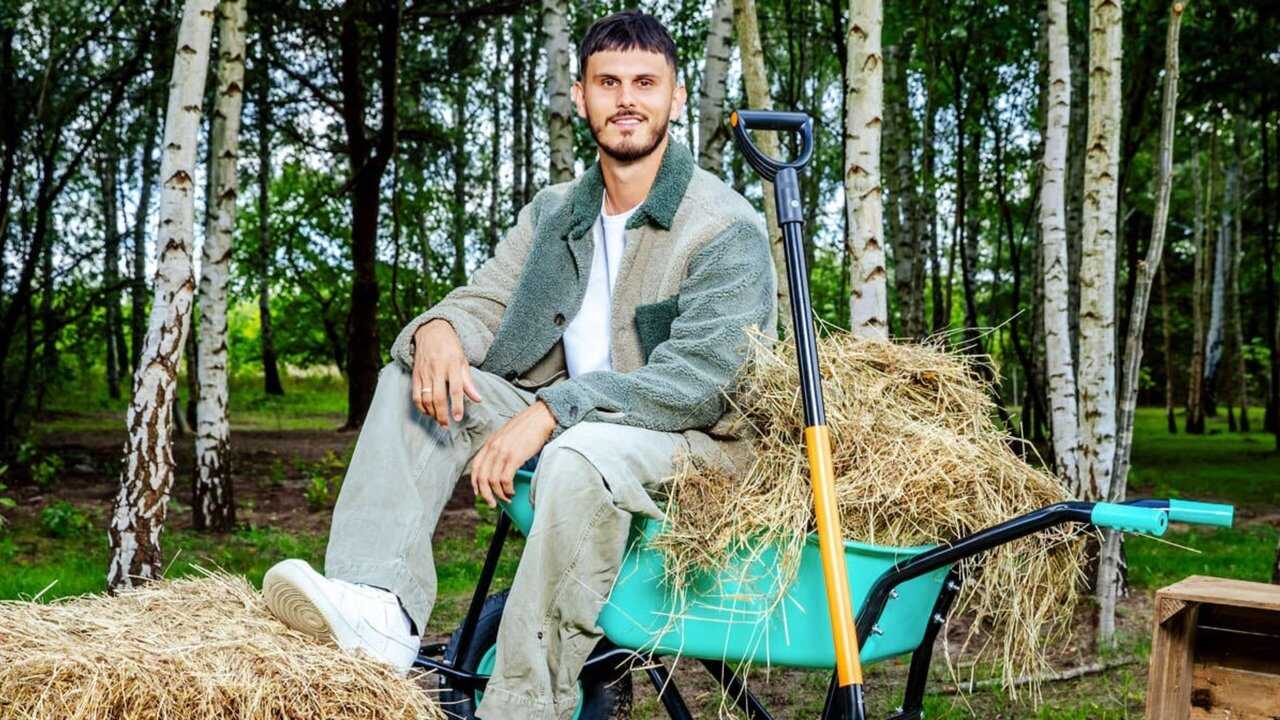 DE - Der Promihof (2025) (DE) 0