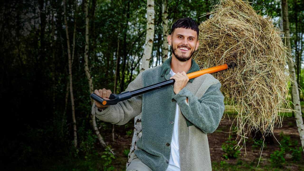 DE - Der Promihof (2025) (DE) 1