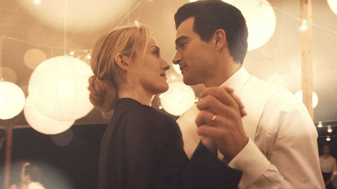 DE - Love Story (2026) (US) 3