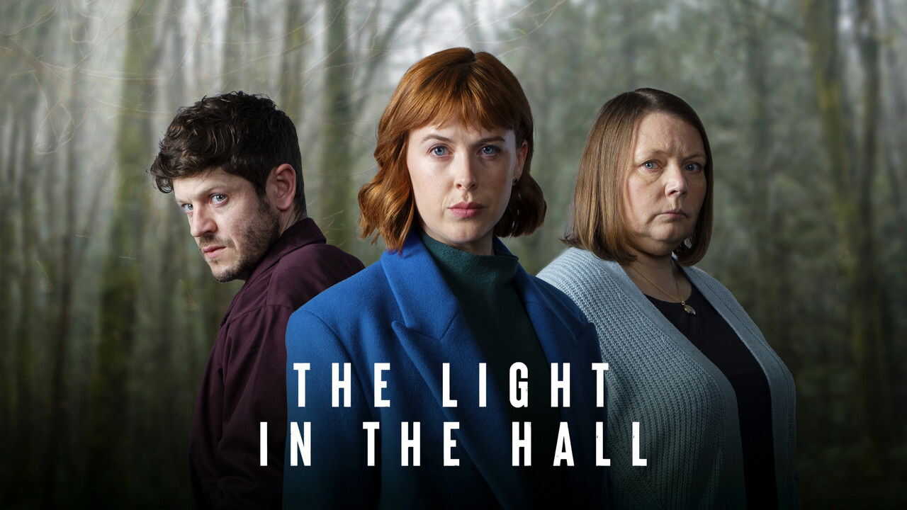EX - The Light in the Hall (2022) 1