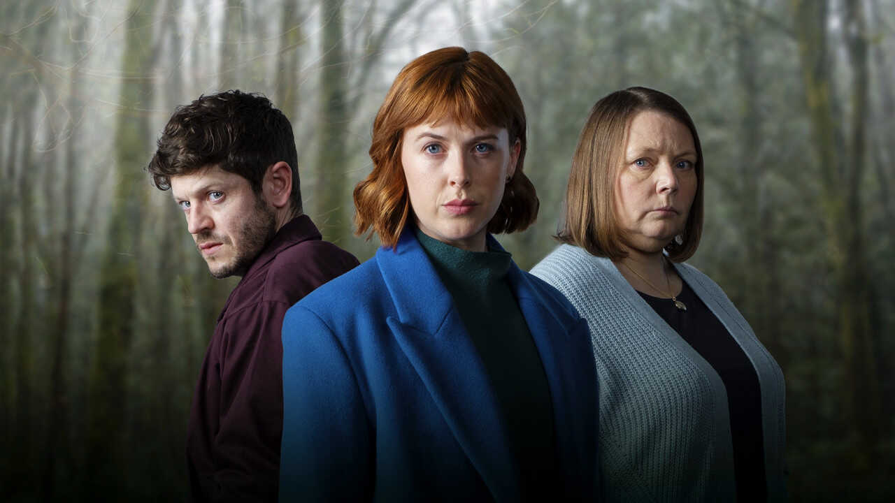 EX - The Light in the Hall (2022) 0