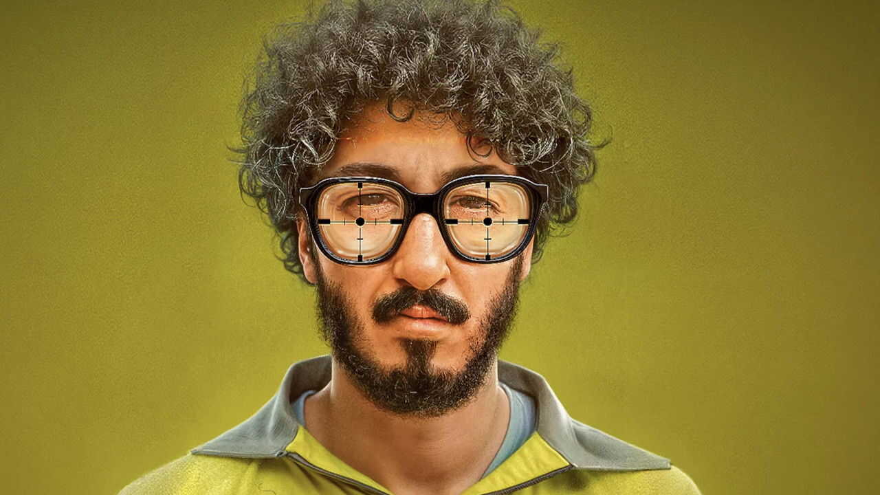 مرد عینکی (2025) 0