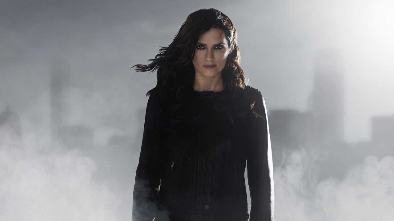 DE - Absentia (2017) 0