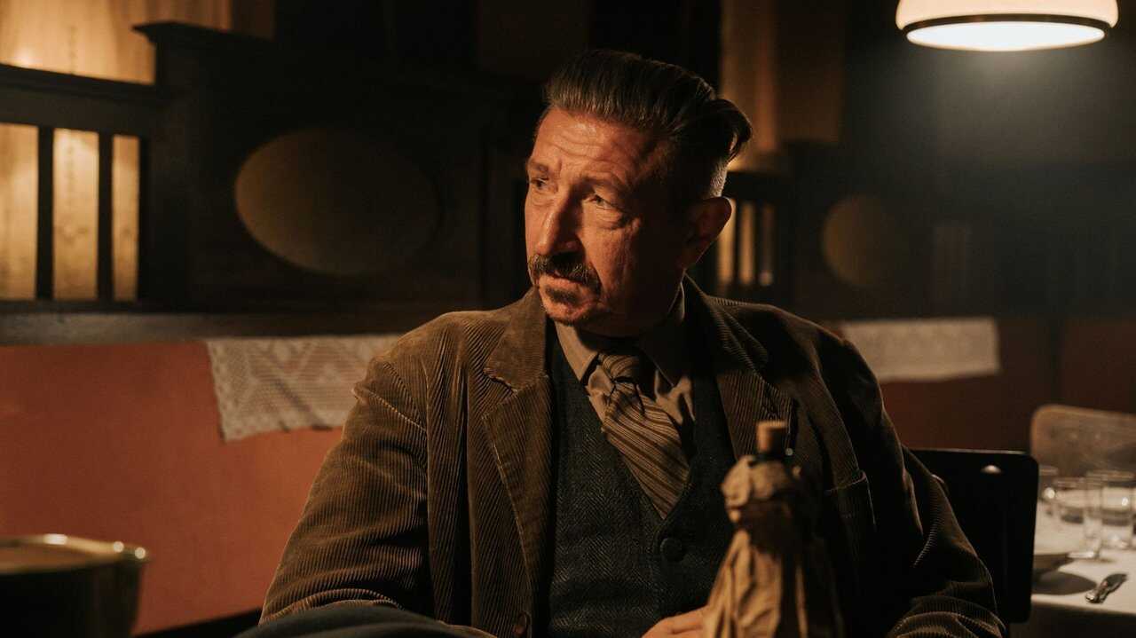 El primer asesinato (2025) 0