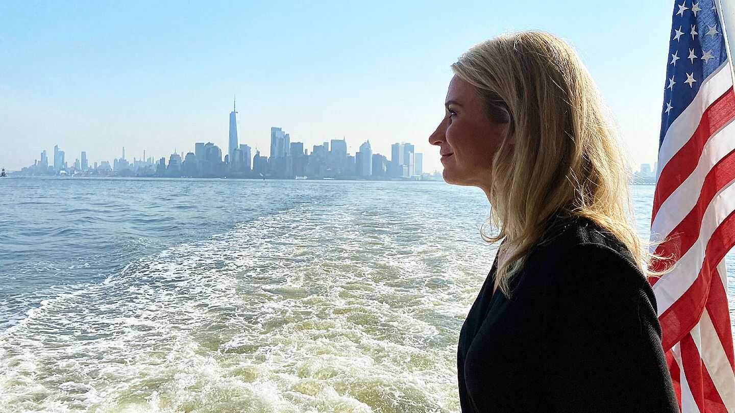 NL - DIONNE DICHTBIJ DE FIRSTLADIES (2022) 14